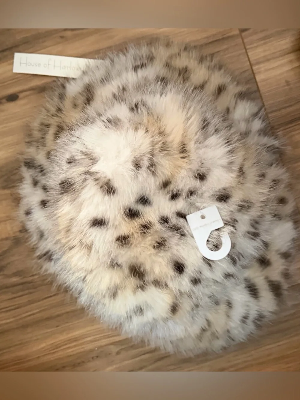 House of Harlow faux fur cheetah hat NWT